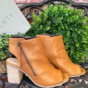 Sole Society Open Toe Bootie; Camel Leather W/Tassel Zipper & Wood Heel; Sz 9.5M
